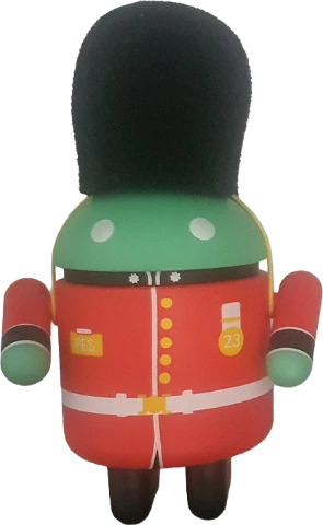 Muñeco Android guardia real del Product Experts Summit 2023